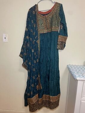 Traditional Pakistani wedding guest/party dress